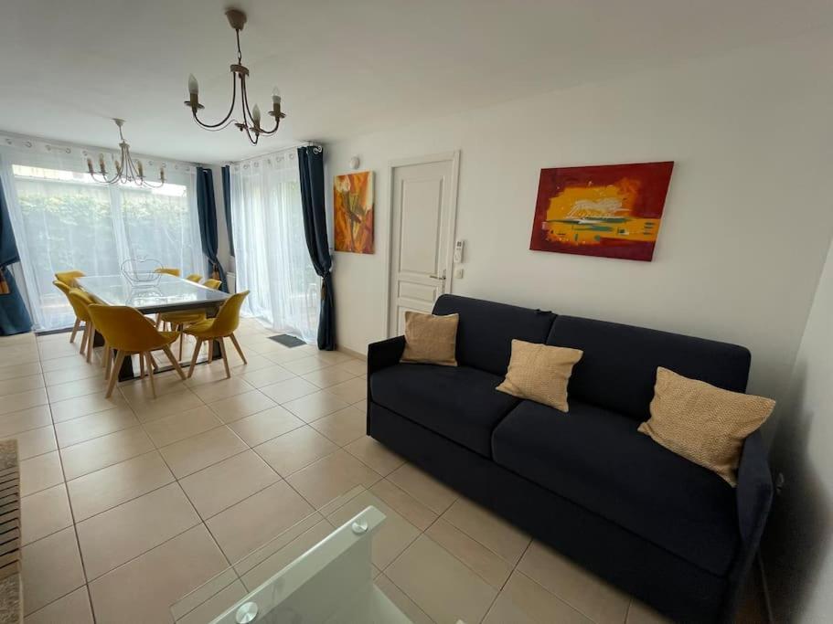 Maison De Vacances Familiale Ouistreham Zewnętrze zdjęcie