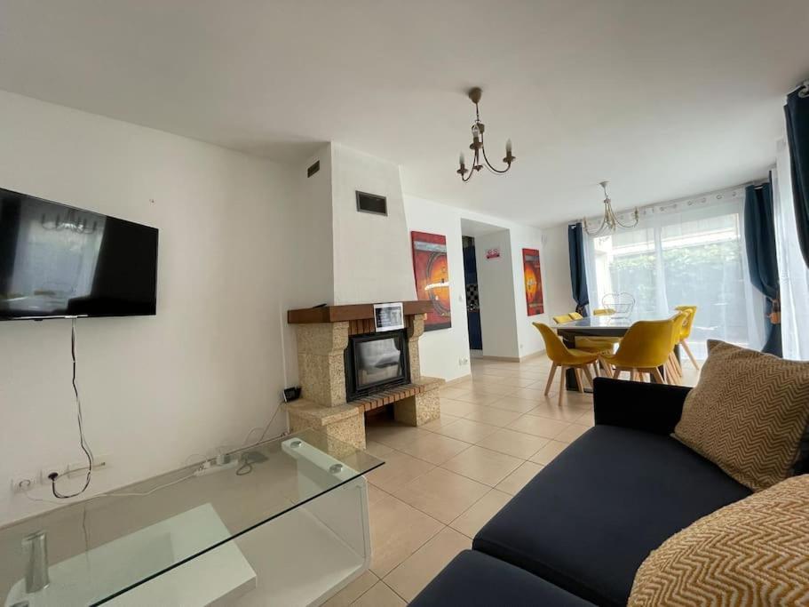 Maison De Vacances Familiale Ouistreham Zewnętrze zdjęcie