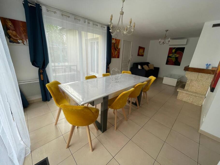 Maison De Vacances Familiale Ouistreham Zewnętrze zdjęcie